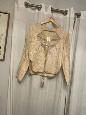 Sundance Embroidered Beaded Lace Pintuck Jacket Size S
Boho Chic
